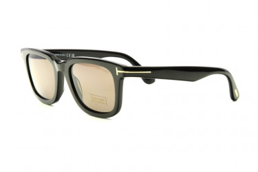 Солнцезащитные очки TOM FORD 817 01E