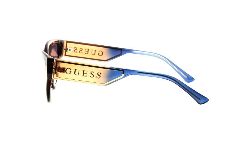 GUESS 7819 52B