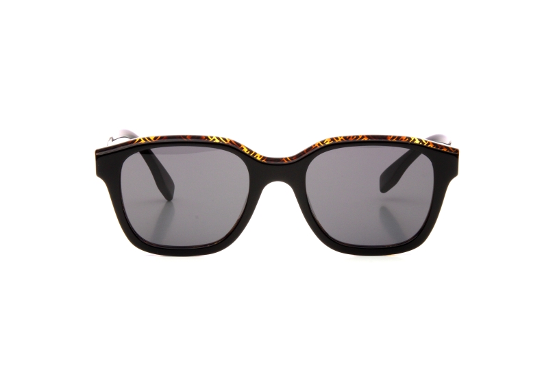 Солнцезащитные очки FENDI 40077I 01A