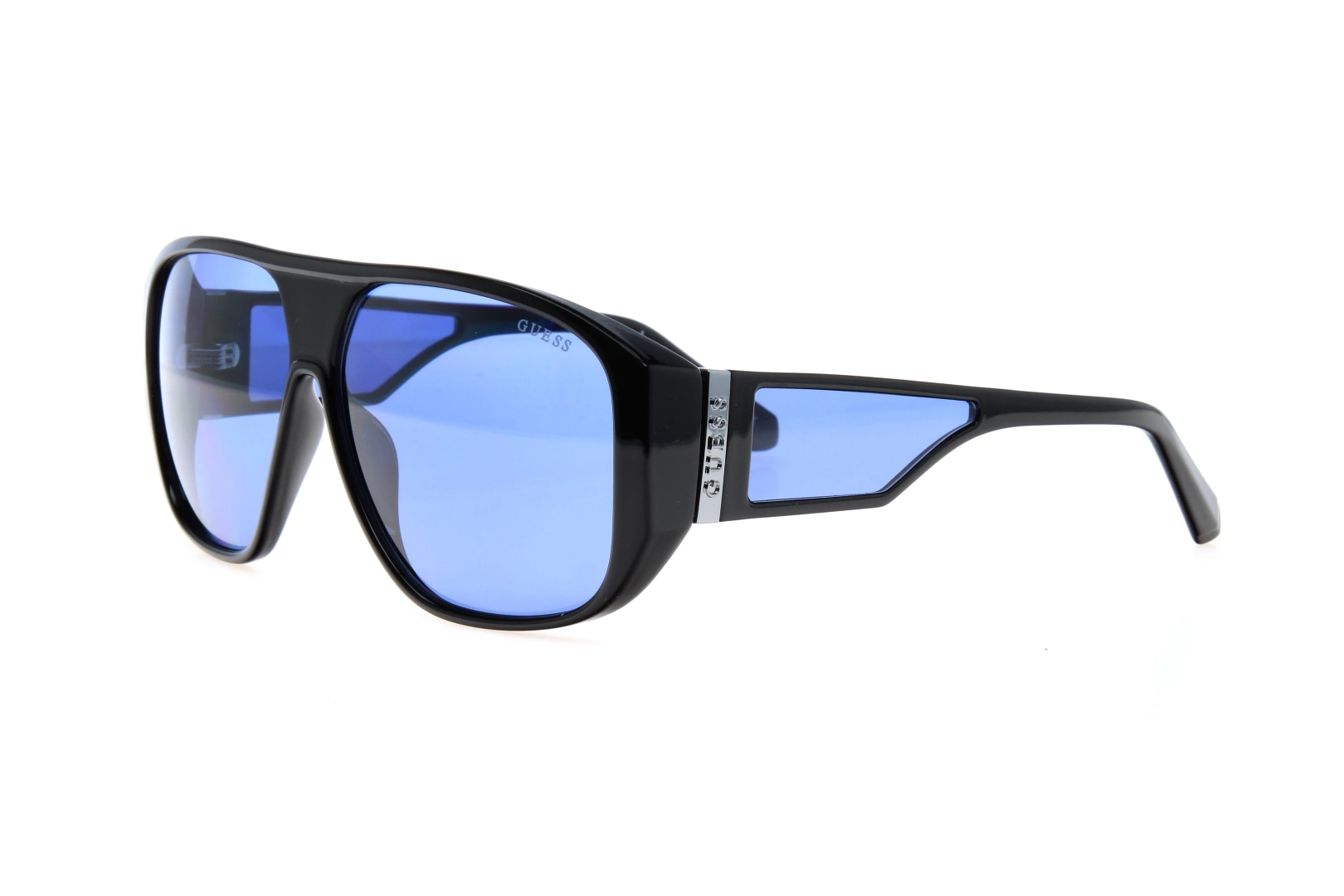 GUESS 00135 01V