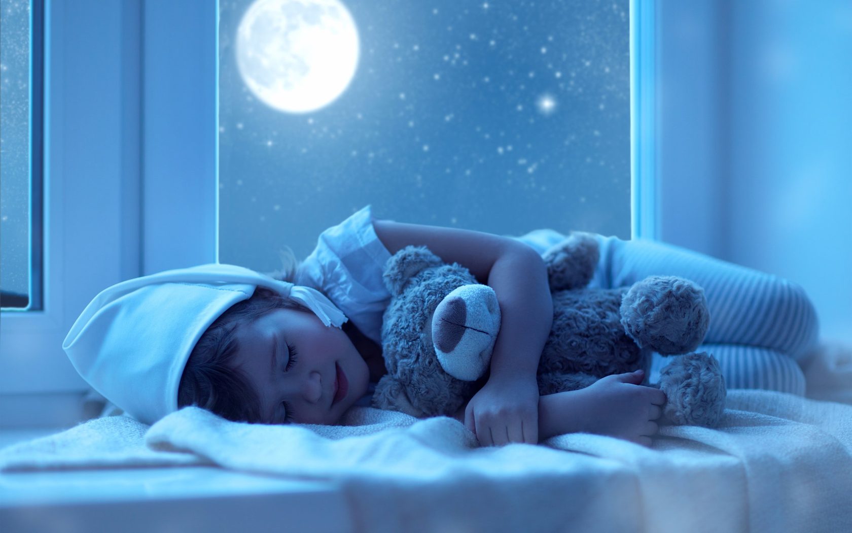 Ребенок в ночных линзах