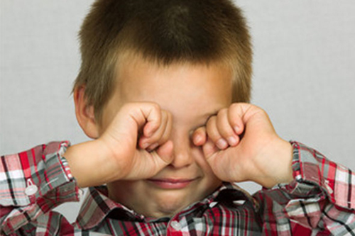 Конъюнктивит у ребенка глаза не открываются