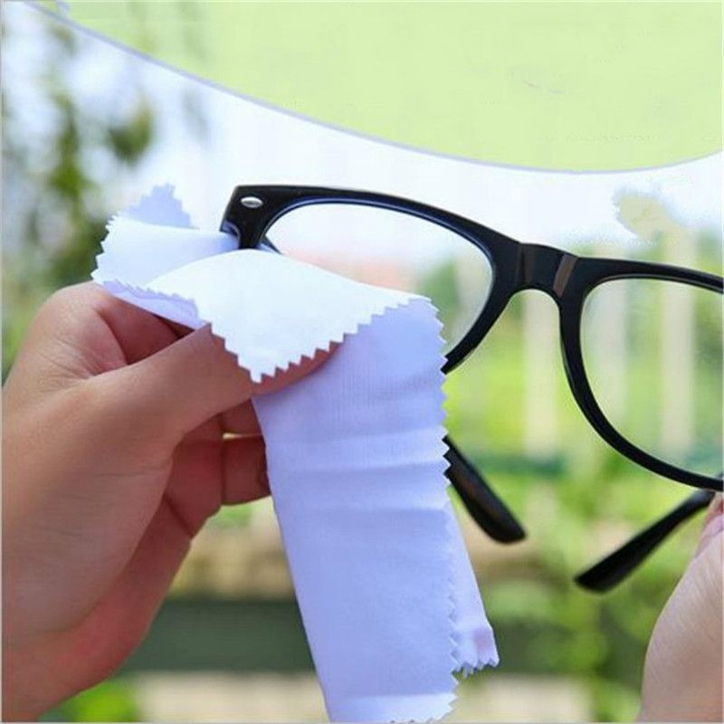 Девушка в очках