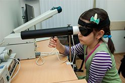 Плеоптическое лечение глаз у детей на аппарате цена