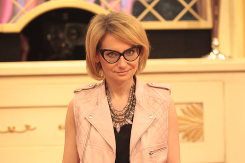 Эвелина Хромченко в очках